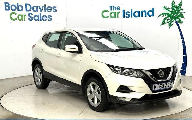Used Nissan Qashqai Acenta Premium 160 HP (117 kW) 2020 White SUV