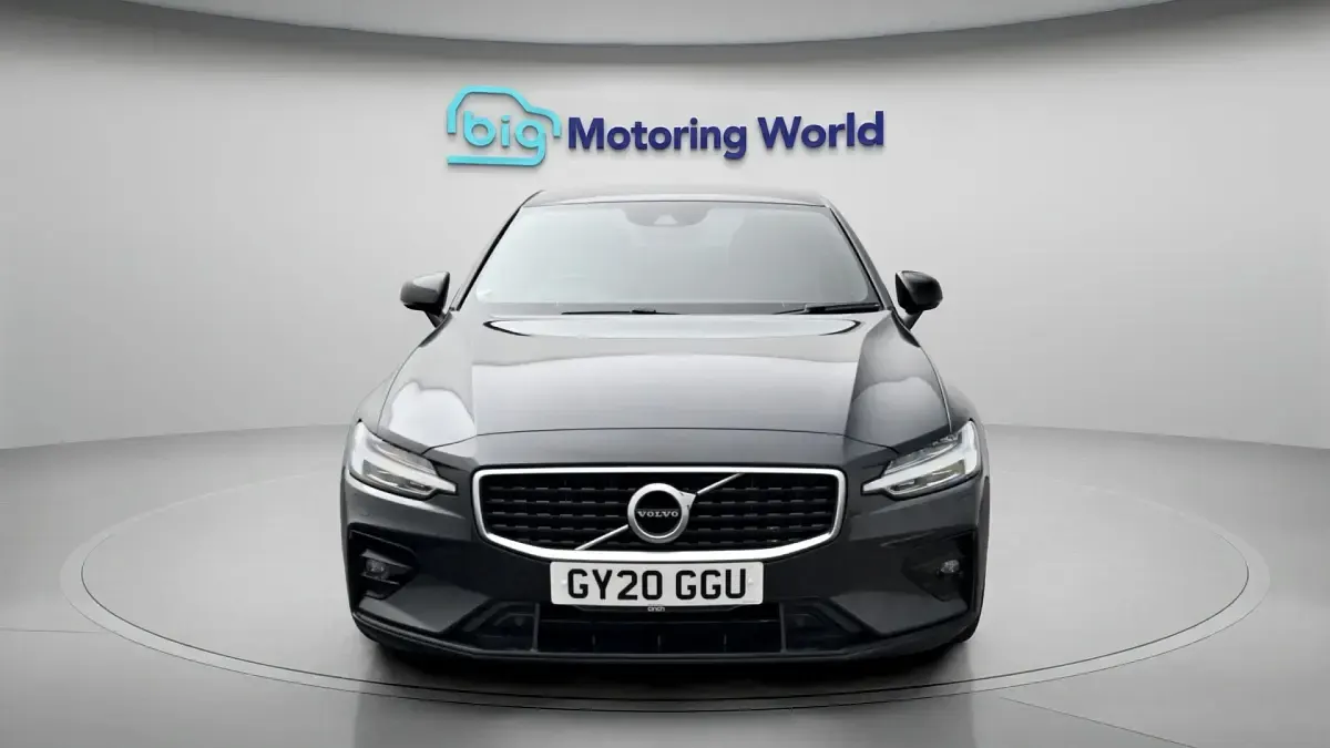 Used Volvo S60 R-Design 250 HP (183 kW) 2019 Grey Sedan