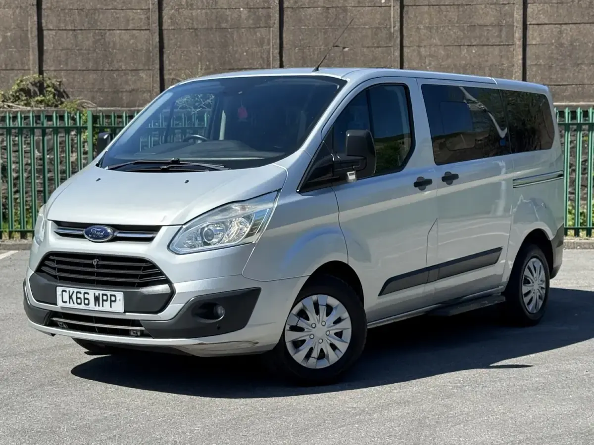 Used Ford Tourneo Custom Zetec 2016 Silver Van