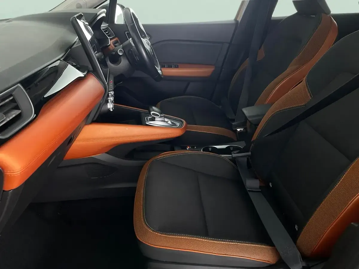 Begagnad Renault Captur Version S 130 HK (95 kW) 2021 Orange SUV