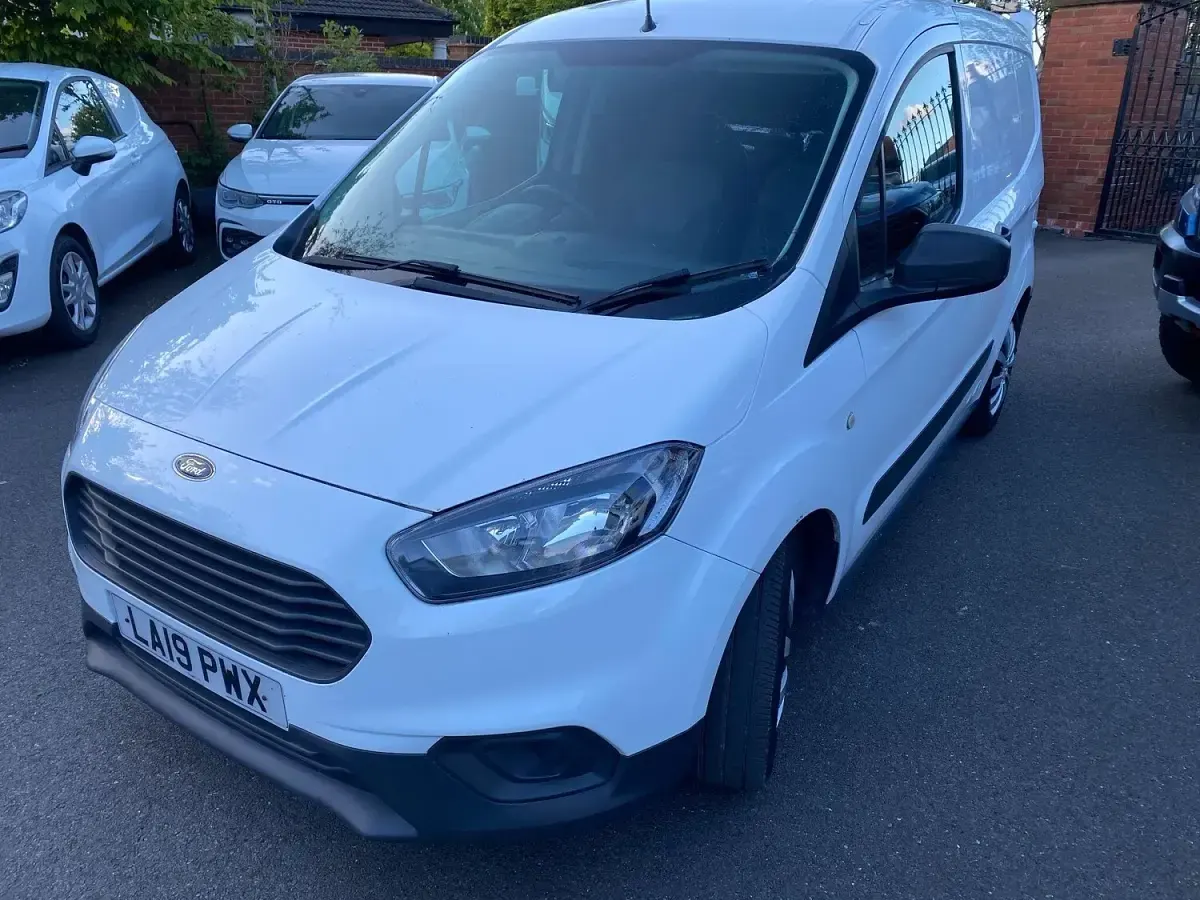 Used Ford Transit Courier 2019 White Van