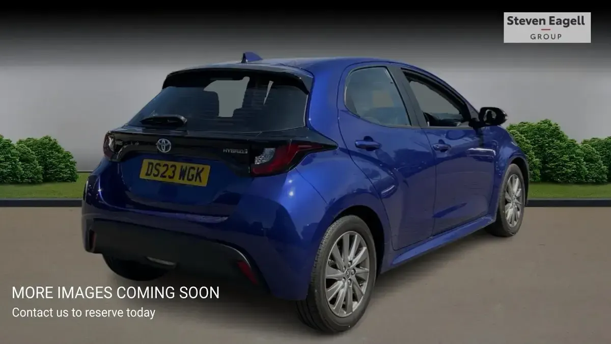 Used Toyota Yaris 2023 Blue Hatchback