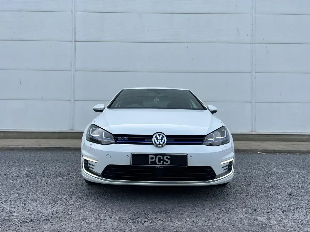 Used VW Golf VII GTE 204 HP (150 kW) 2016 White Hatchback