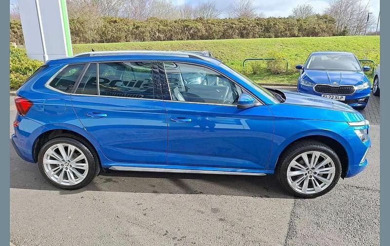 Used Skoda Kamiq SE L 115 HP (84 kW) 2024 Race blue metallic SUV