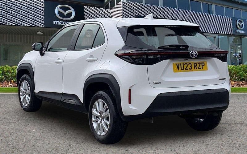 Used Toyota Yaris Hybrid 116 HP (85 kW) 2026 Estate