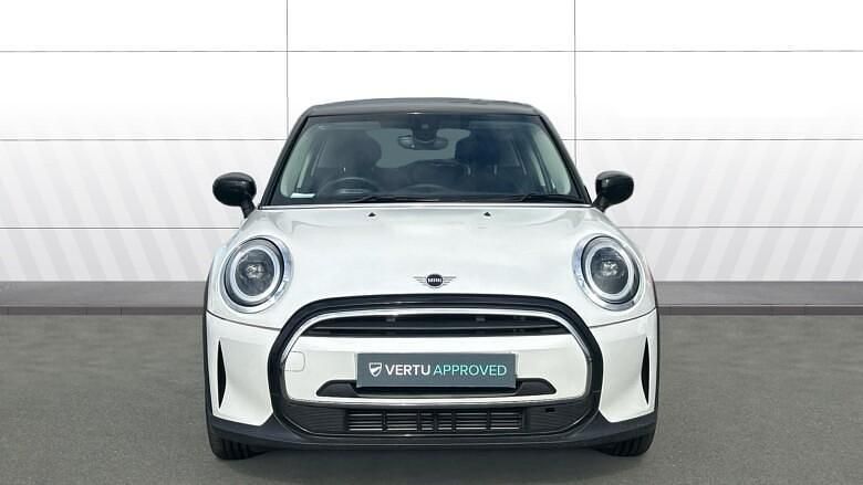 Used Mini Cooper Classic 156 HP (114 kW) 2023 White Hatchback