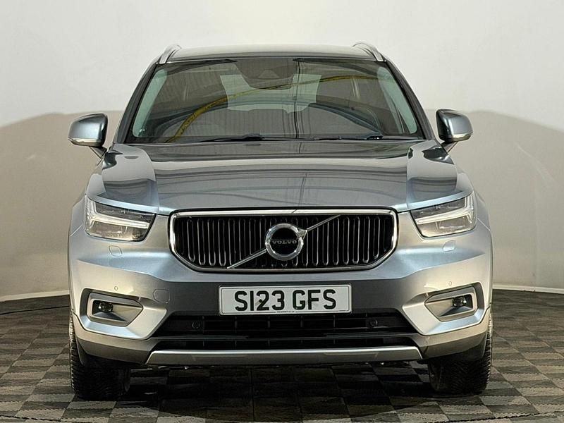 Used Volvo XC40 Momentum 150 HP (110 kW) 2018 Grey SUV