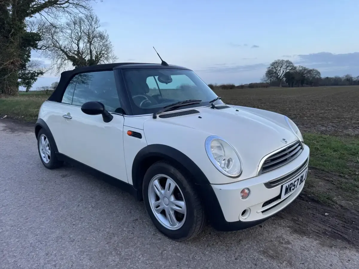 Begagnad Mini ONE 2007 Vit Halvkombi