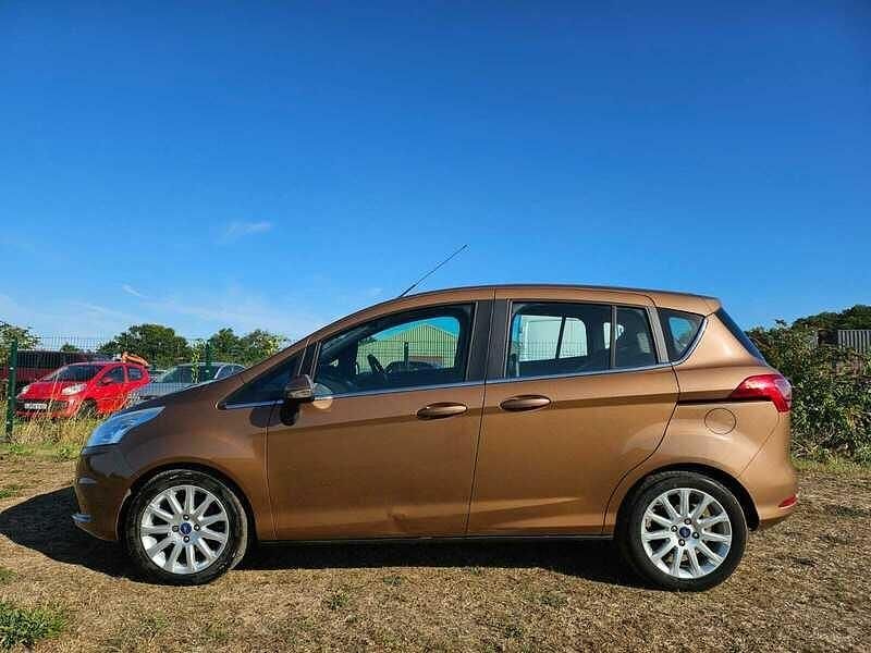 Gold Used 2014 Ford B-MAX Titanium MPV | £5,350 (Fair price) - Image 1/4