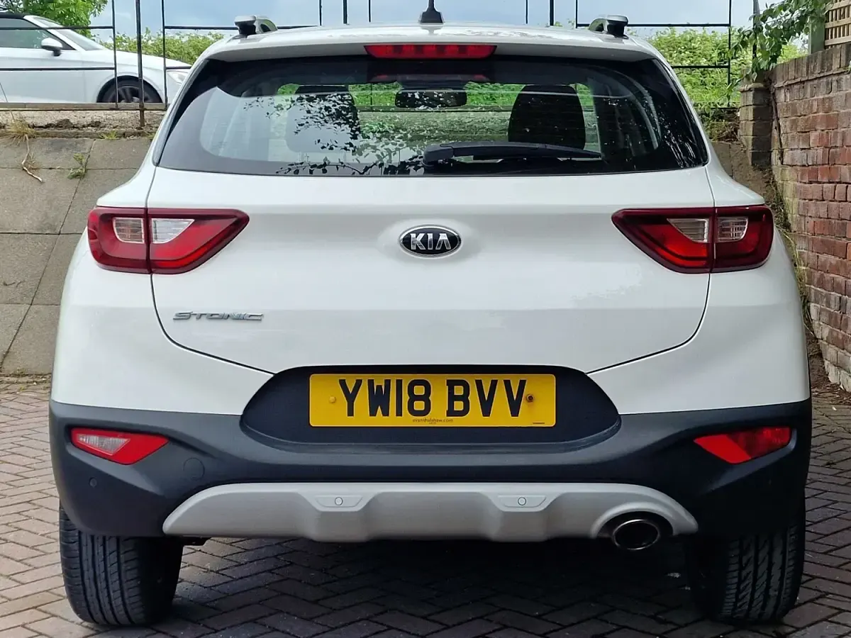 Used Kia Stonic 98 HP (72 kW) 2018 White SUV