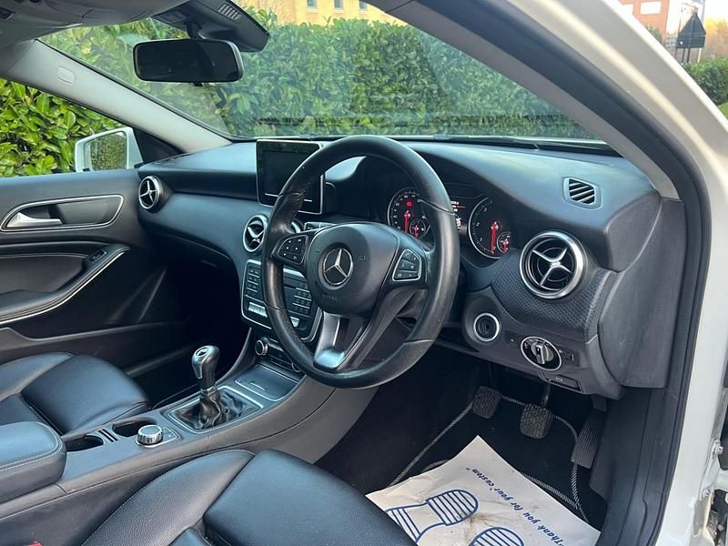 Used Mercedes A180 Executive 2017 White Hatchback