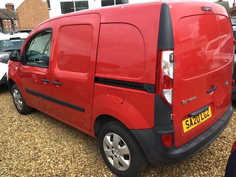 Used Renault Kangoo Business 44 kW (60 HP) 2020 Red MPV