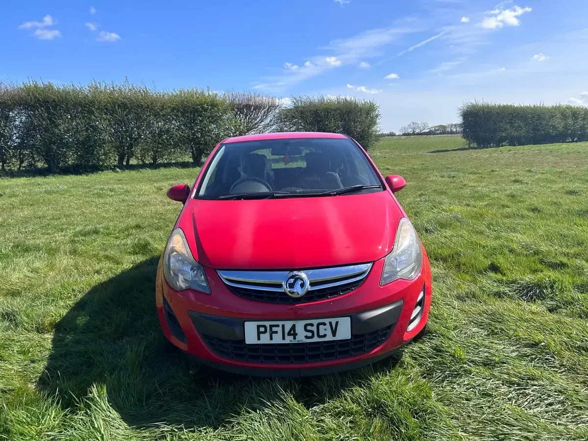 Second-hand Vauxhall Corsa S 65 CP (47 kW) 2014 Roșu Hatchback