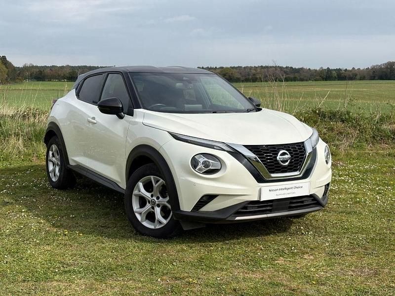 Begagnad Nissan Juke N-Connecta 2020 Vit SUV
