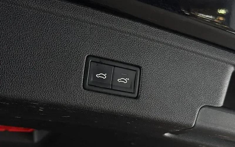 Used VW Touareg R-line 286 HP (210 kW) 2019 Black SUV