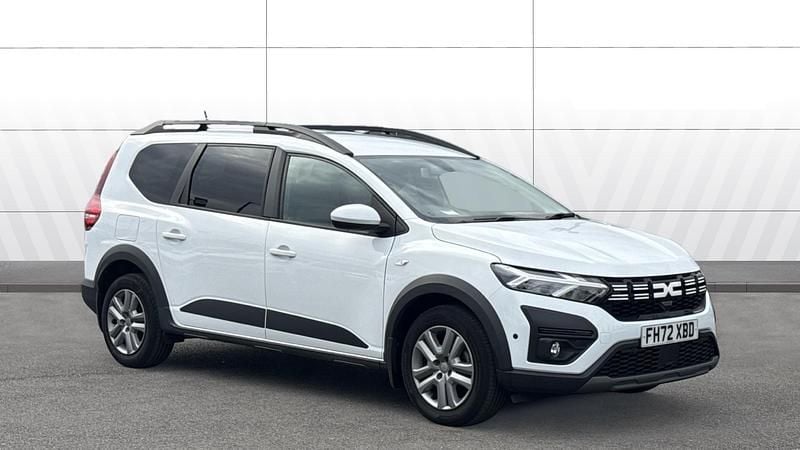 White Used 2023 Dacia Jogger Expression MPV | £14,350 (Fair price) - Image 1/3