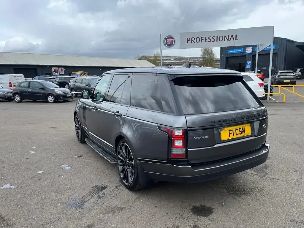 Used Land Rover Range Rover S 258 HP (189 kW) 2017 Grey SUV