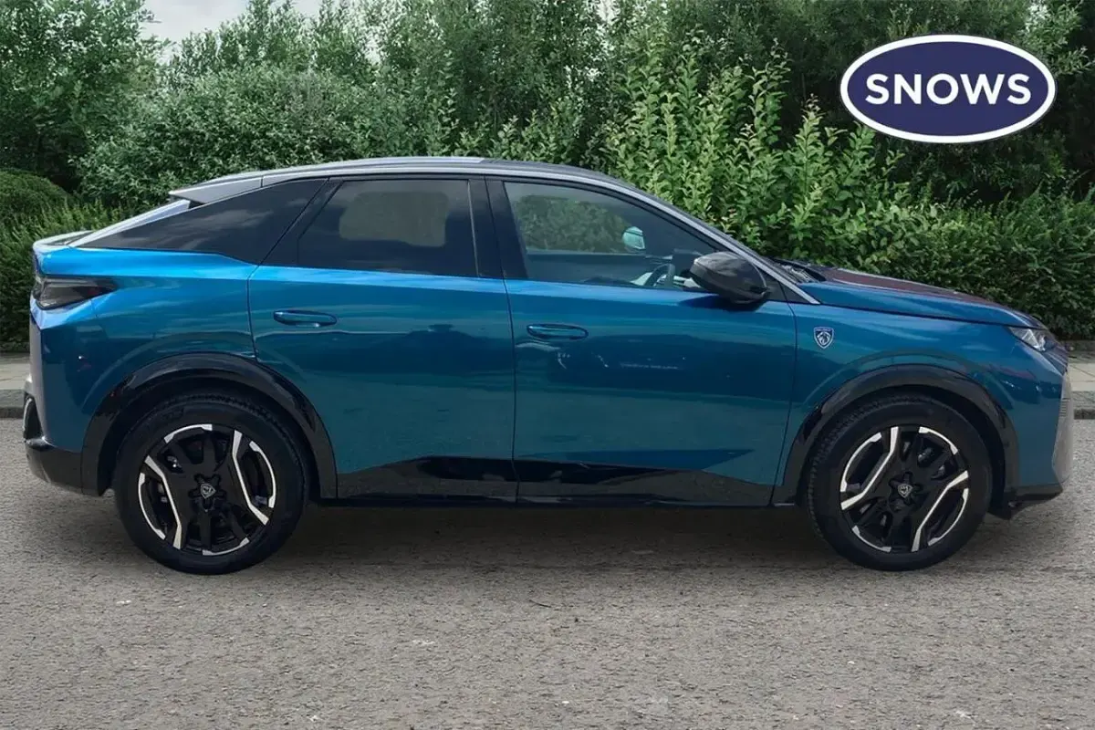Used Peugeot e-3008 GT 156 kW (213 HP) 2025 Blue SUV