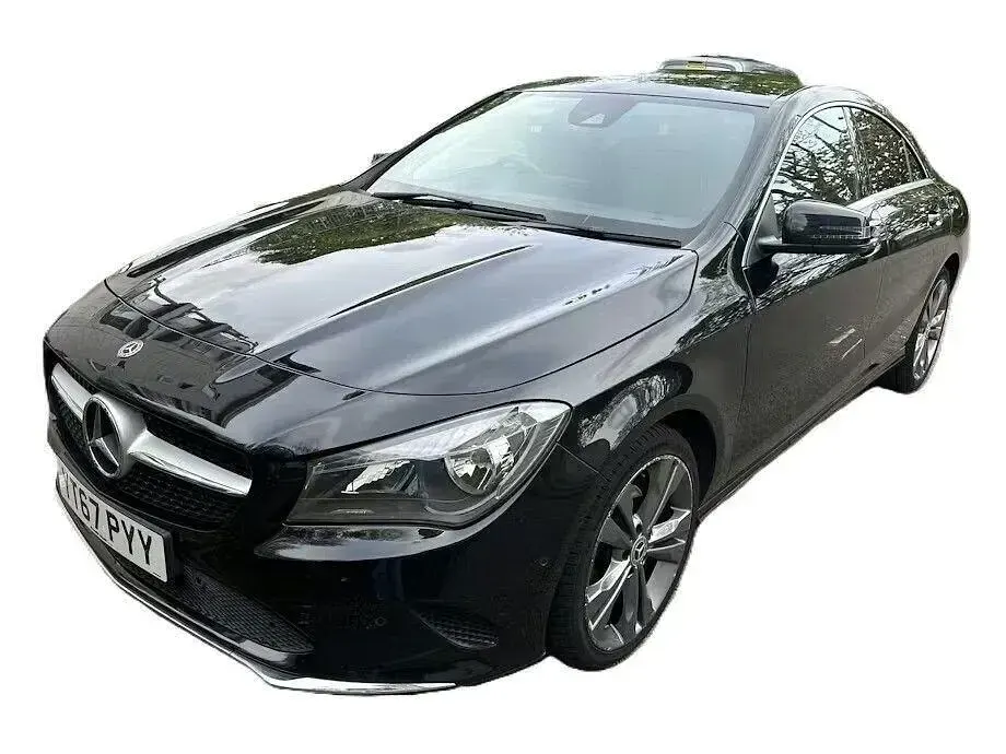 Usado Mercedes CLA180 122 HP (89 kW) 2017 Preto Sedan