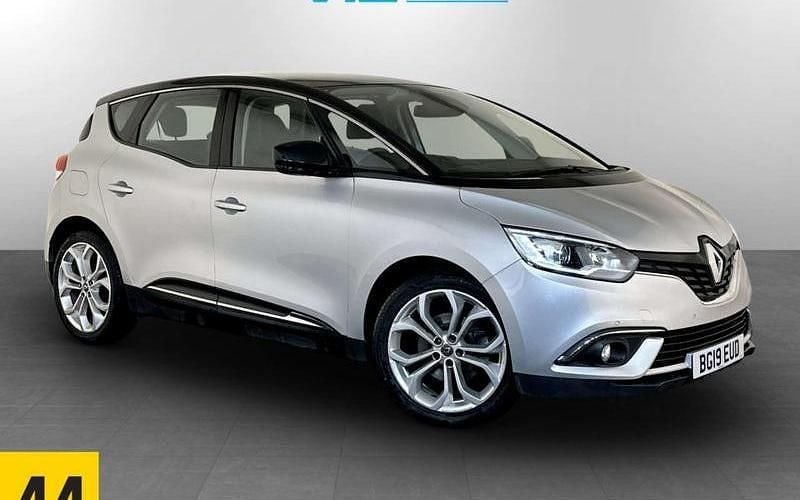 Used Renault Scénic IV Iconic 140 HP (102 kW) 2019 Silver/black MPV