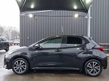 Used Toyota Yaris Hybrid Design 116 HP (85 kW) 2023 Black Hatchback