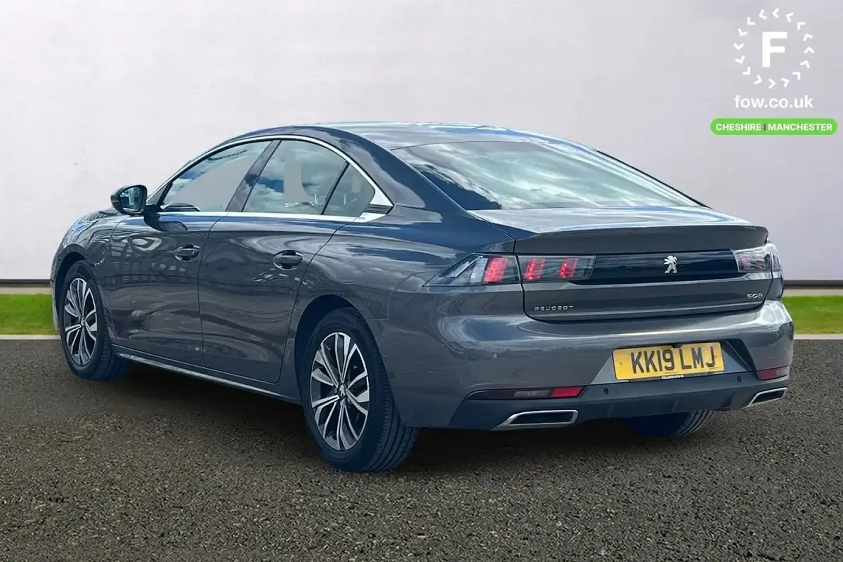 Gebraucht Peugeot 508 Allure 130 PS (95 kW) 2019 Grau Kleinwagen