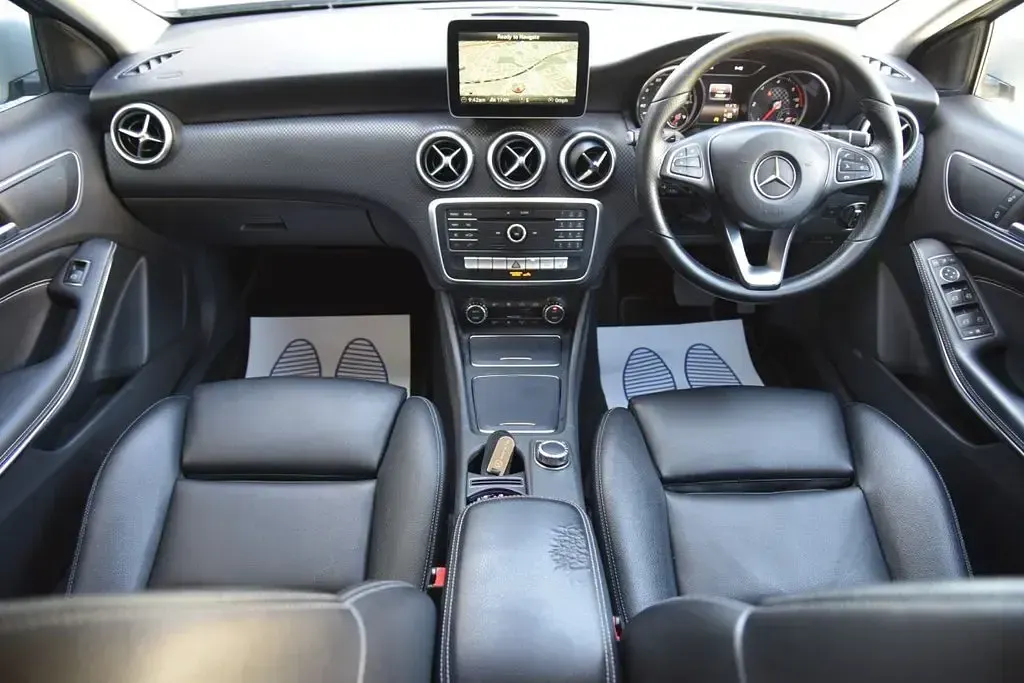 Used Mercedes A180 Premium 109 HP (80 kW) 2018 Silver Hatchback