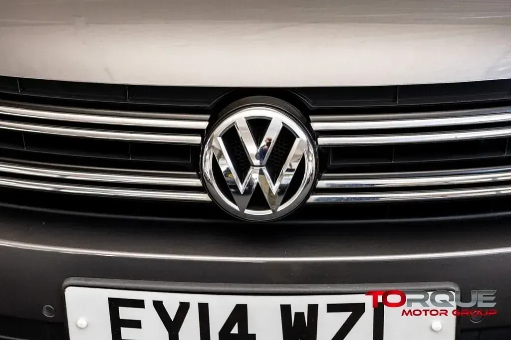 Usado VW Tiguan Match 140 CV (102 kW) 2014 Gris SUV