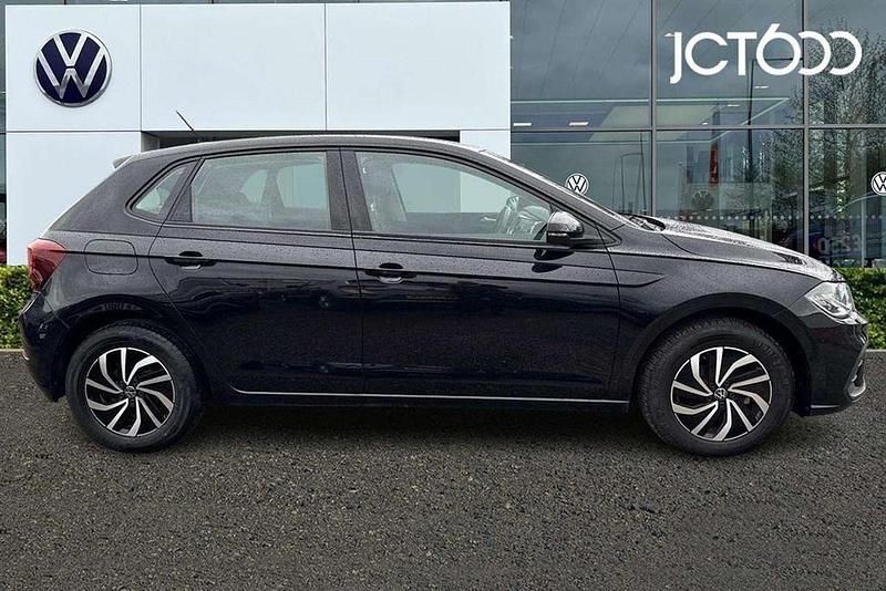 Used VW Polo Life 95 HP (69 kW) 2023 Black Hatchback