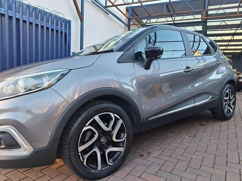 Used Renault Captur Iconic 2019 Grey SUV