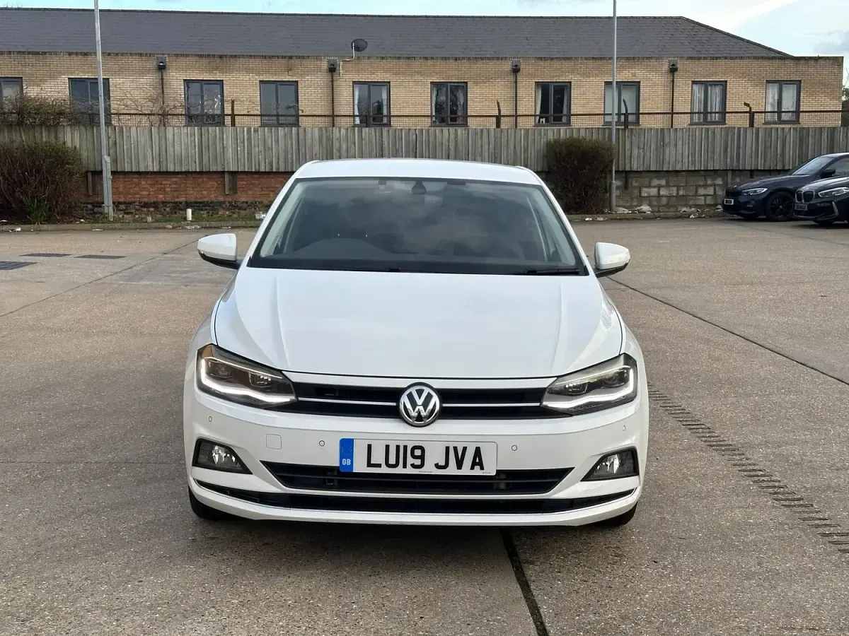 Used VW Polo SEL 2019 White Hatchback
