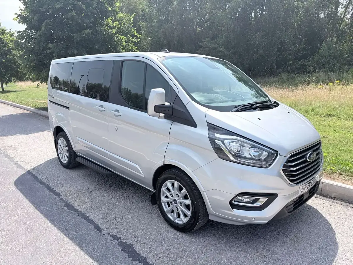 Used Ford Tourneo Custom 2021 Silver Van