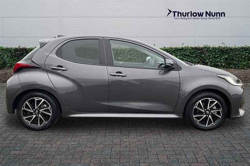 Used Toyota Yaris Hybrid Design 116 HP (85 kW) 2023 Grey Hatchback