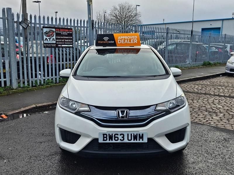 Used Honda Jazz Hybrid 2013 White Hatchback