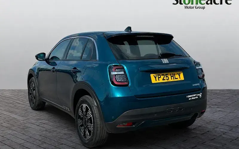 Used Fiat 600 101 HP (74 kW) 2025 Green SUV