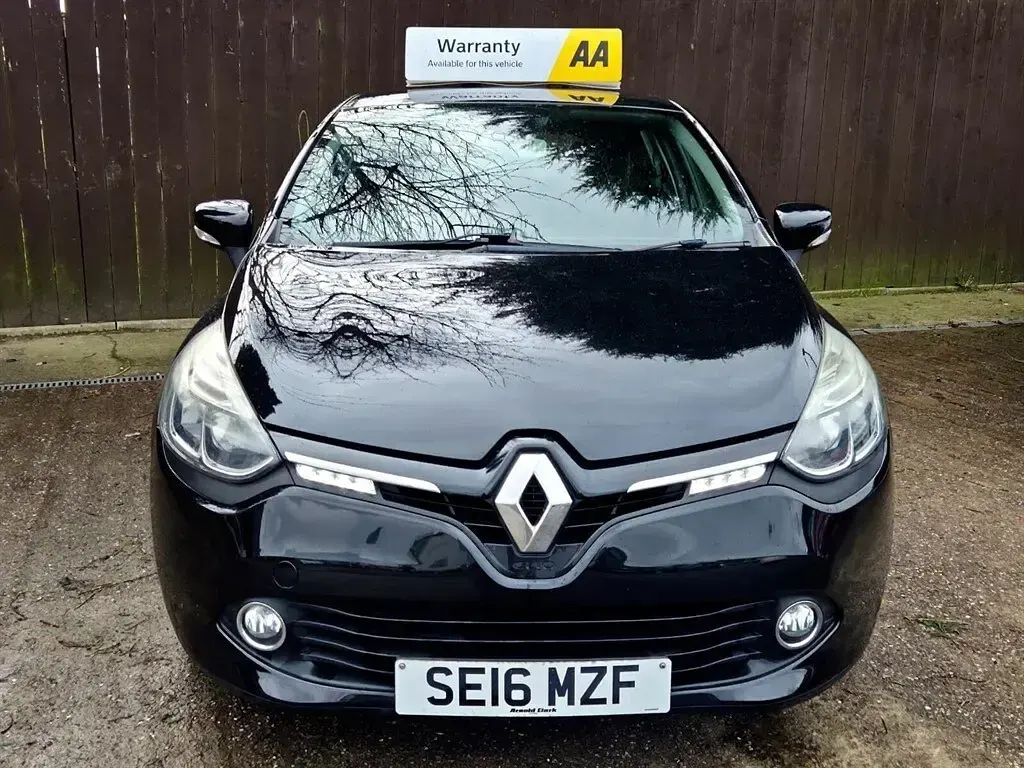 Used Renault Clio Dynamique 75 HP (55 kW) 2016 Black Hatchback