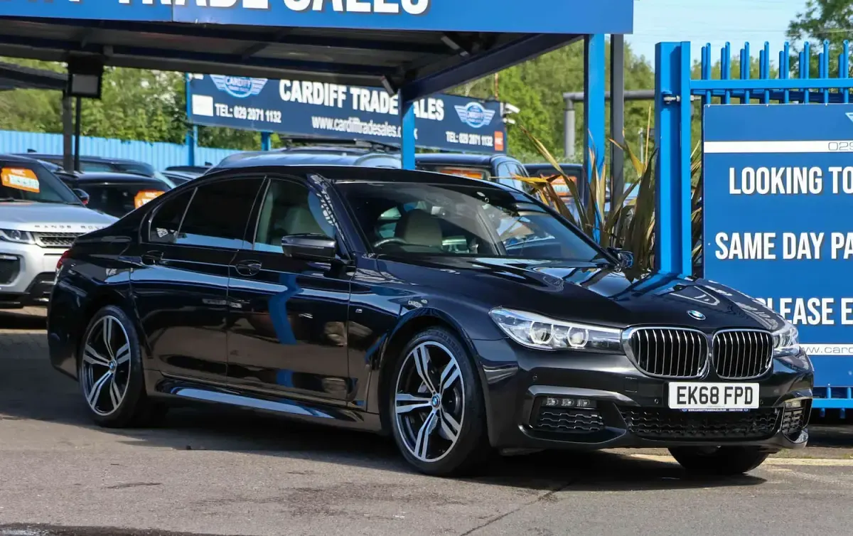 Used BMW 730 M Sport 2018 Black sapphire metallic paint Sedan
