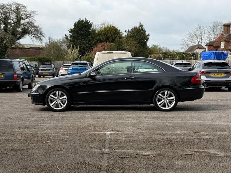 Begagnad Mercedes CLK320 Avantgarde 2008 Svart Sportkupé