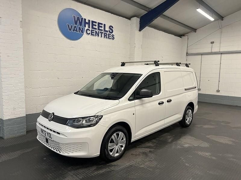 Used VW Caddy Maxi S 102 HP (75 kW) 2022 White MPV
