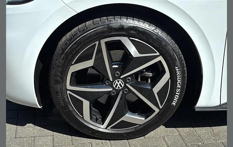 Used VW ID.3 Pro 150 kW (204 HP) 2021 White Hatchback