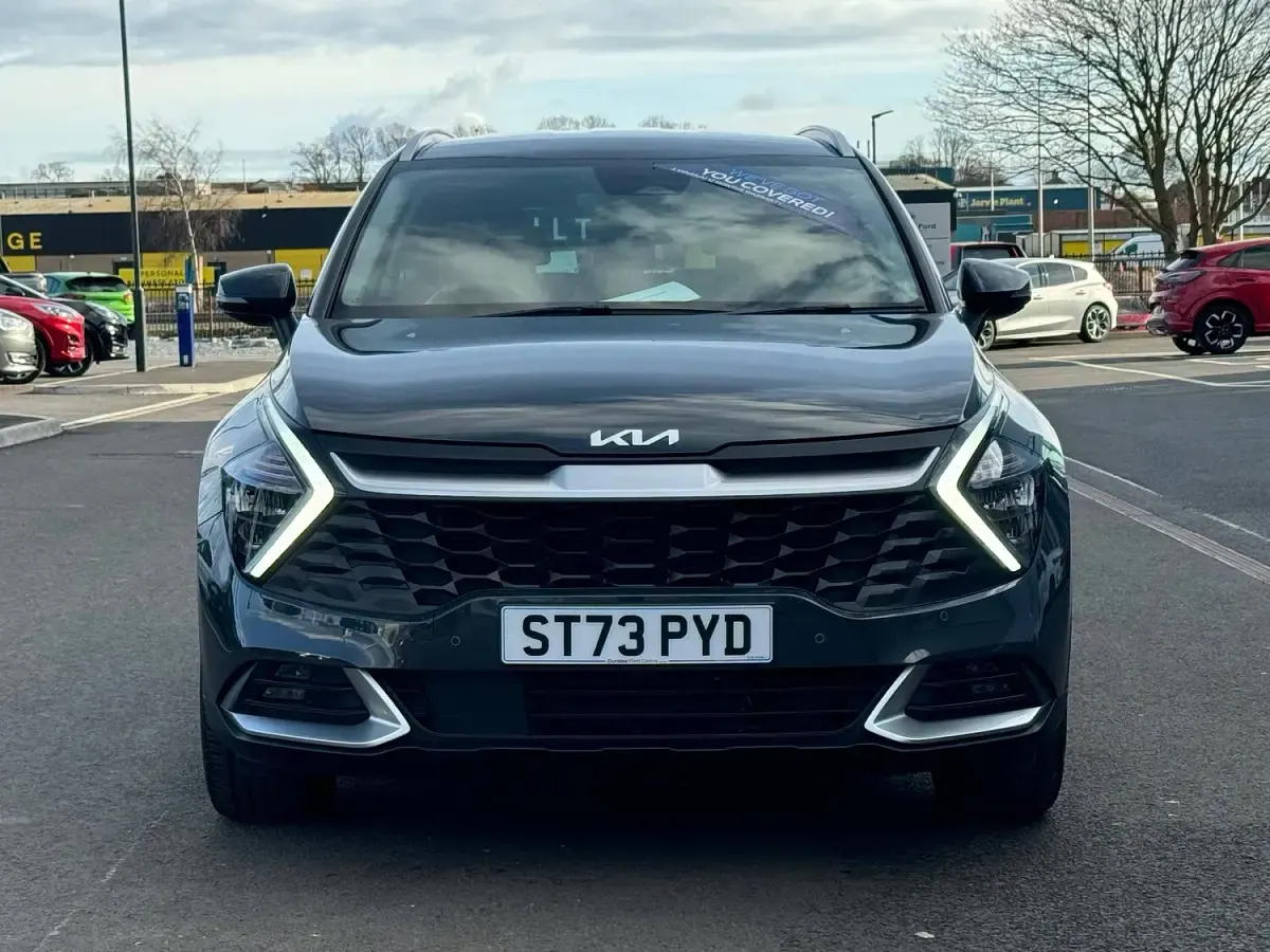 Begagnad Kia Sportage 226 HK (166 kW) 2023 Grå SUV
