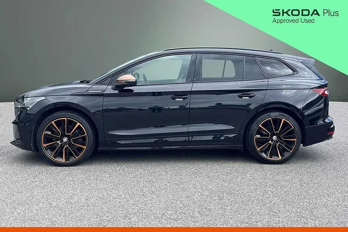 Used Skoda Enyaq iV SportLine 110 kW (150 HP) 2022 Black magic pearl effect SUV
