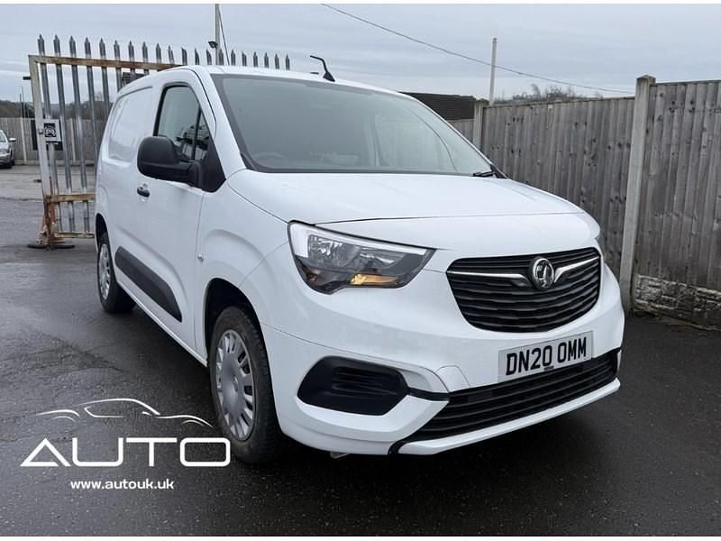 Used Vauxhall Combo Sportive 100 HP (73 kW) 2020 White Van