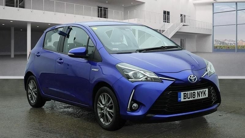 Blue Used 2018 Toyota Yaris Hybrid Hatchback | £12,799 (Good price) - Image 1/2