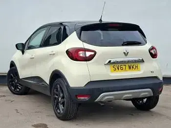 Used Renault Captur Dynamique 90 HP (66 kW) 2017 Cream SUV