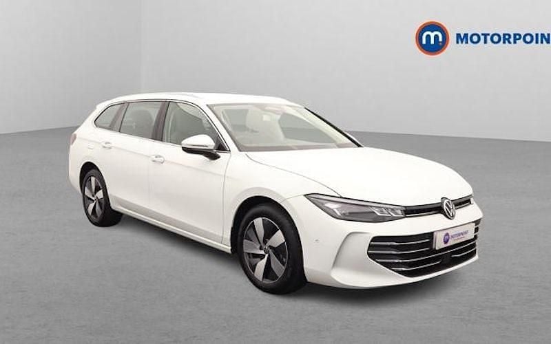 Usado VW Passat Life 204 HP (150 kW) 2025 Branco Carrinha