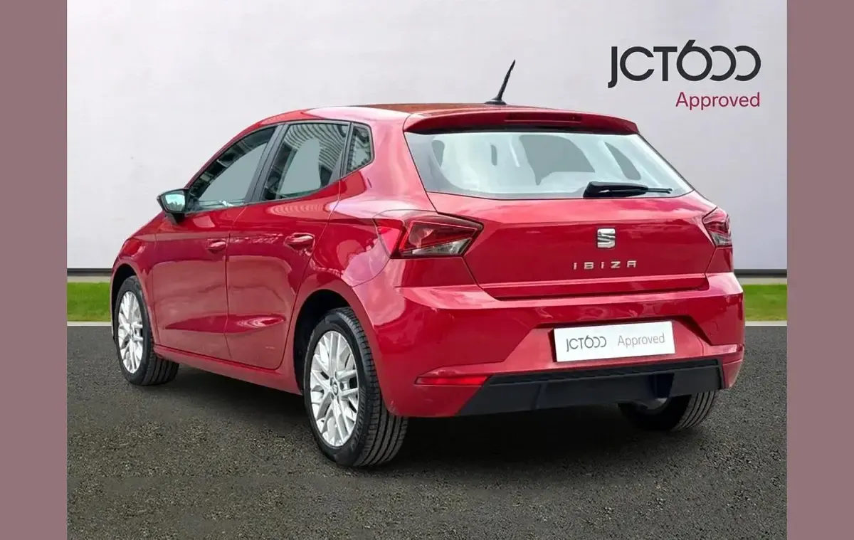 Used Seat Ibiza SE Technology 94 HP (69 kW) 2018 Red Hatchback