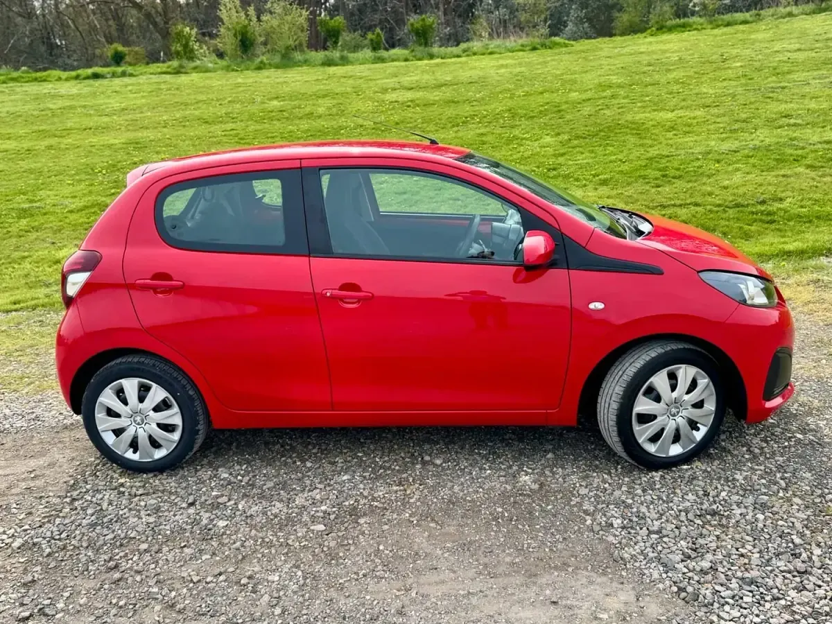 Used Peugeot 108 Active Top 72 HP (52 kW) 2019 Red Hatchback