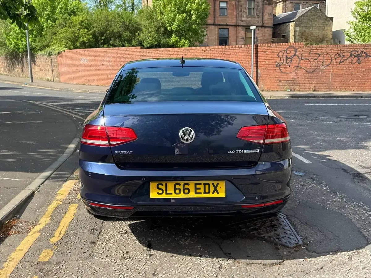 Used VW Passat Business 150 HP (110 kW) 2016 Blue Sedan