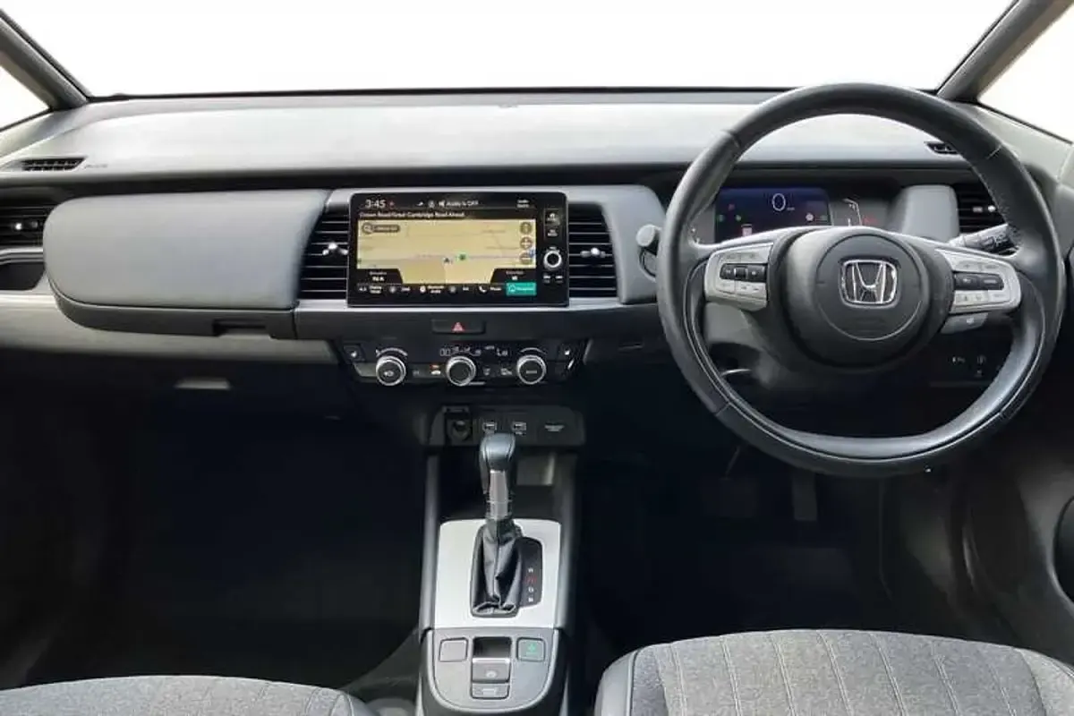 Used Honda Jazz Hybrid 109 HP (80 kW) 2022 Red Hatchback